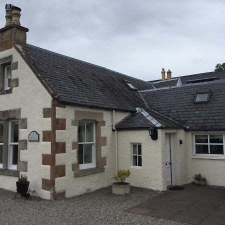 Three-Bedroom Old Cottage Free Parking Inverness Dış mekan fotoğraf