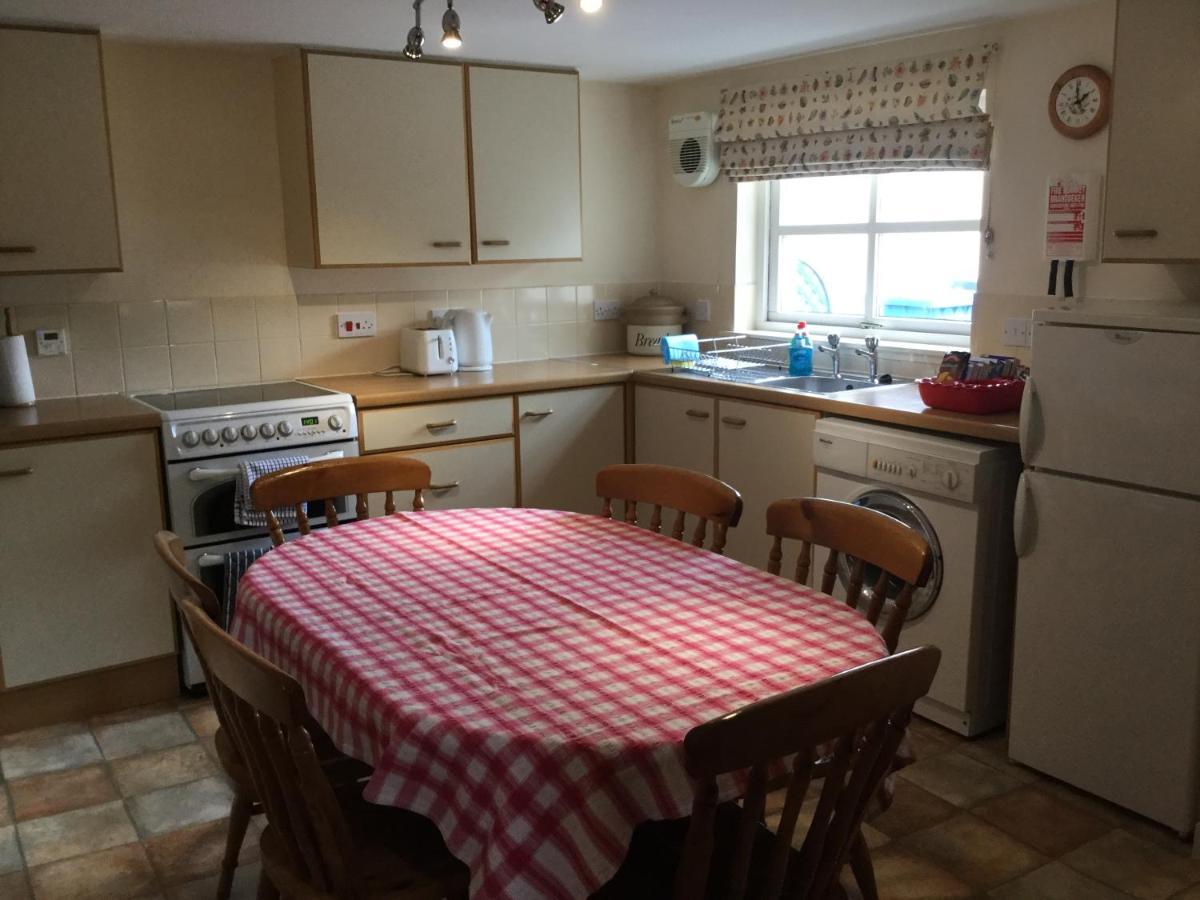 Three-Bedroom Old Cottage Free Parking Inverness Dış mekan fotoğraf