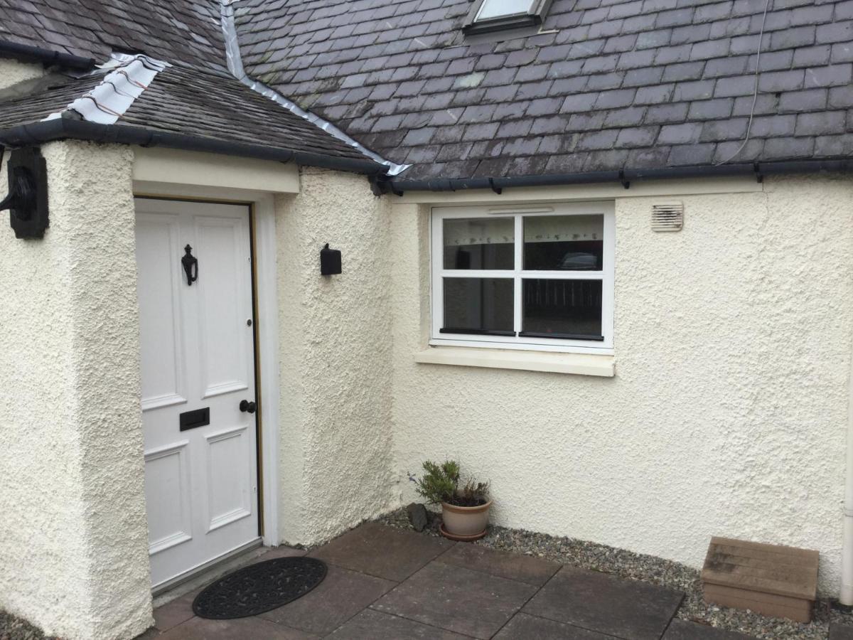 Three-Bedroom Old Cottage Free Parking Inverness Dış mekan fotoğraf